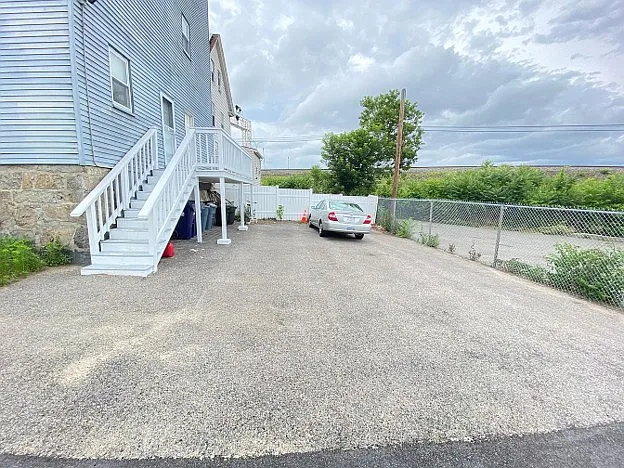 231 Parsons St #1 — Photo 11