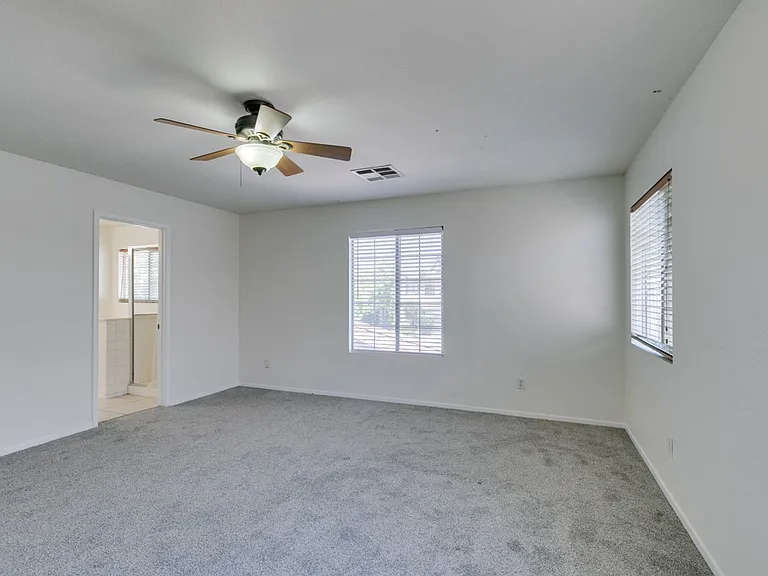 5025 Glittering Star Ct N — Photo 44