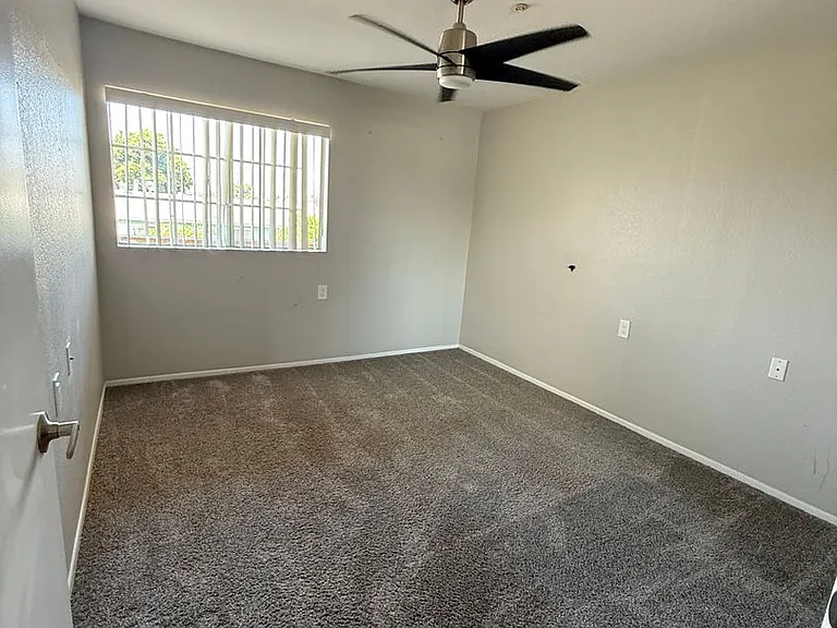 Hawaiian Terrace Apartments — Photo 6