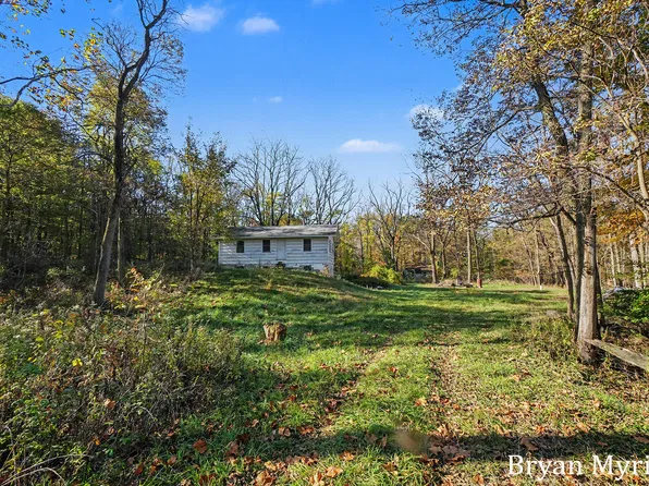 2352 Taft Rd, Allegan, MI 49010