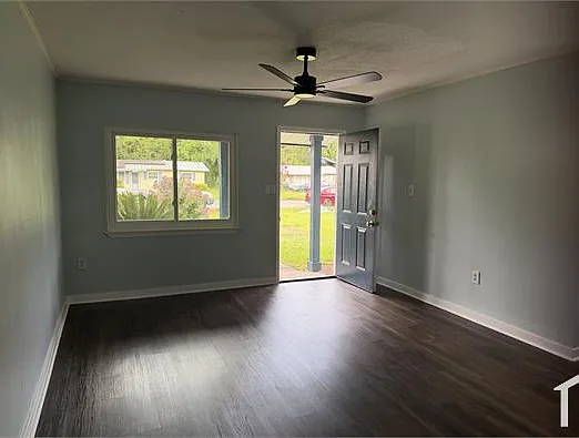 4 bed, 1650 sqft, $1,700 — Photo 2