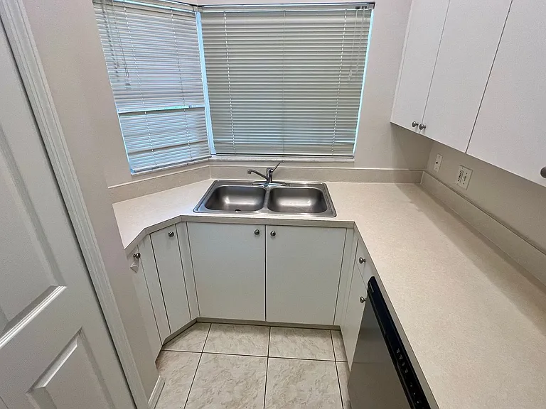 4236 Central Sarasota Pkwy #923 — Photo 5