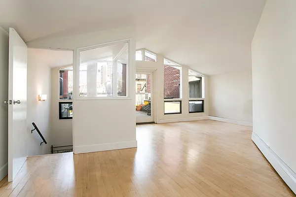 Sold by MNS | media 24