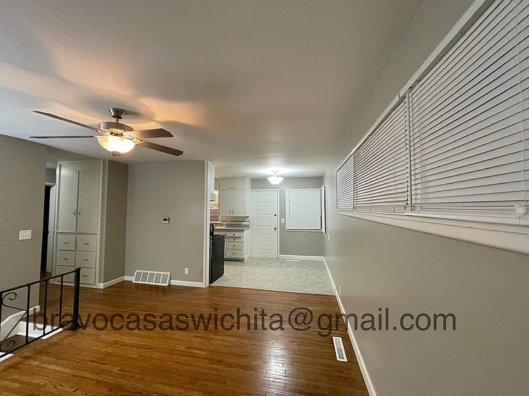 2227 S Bonn Ave — Photo 4