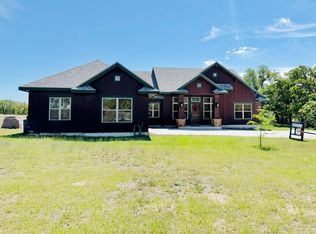 1094 Raintree Ln, Elgin, TX 78621