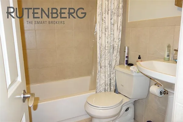 Rented by R New York | media 15