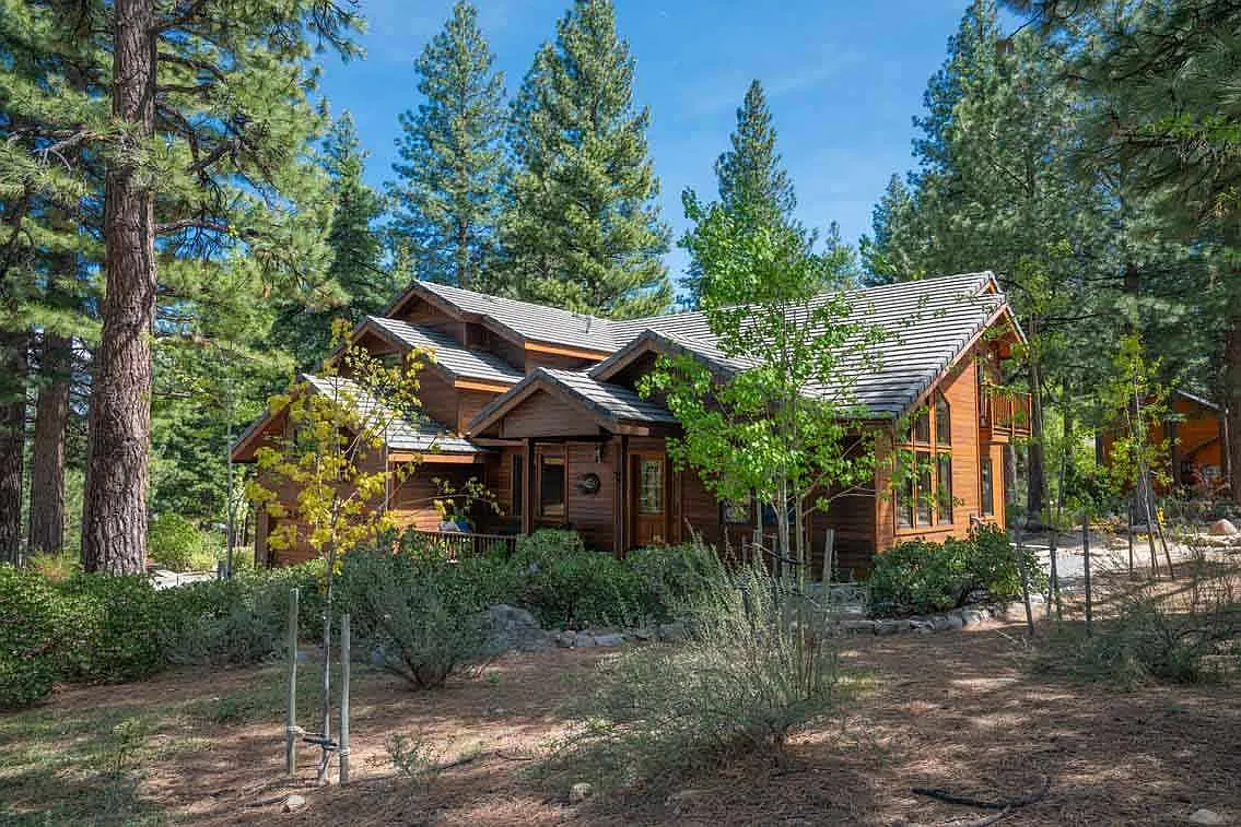 465 Douglas Fir Dr photo 1