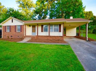 4307 Beckford Dr, Greensboro, NC 27407