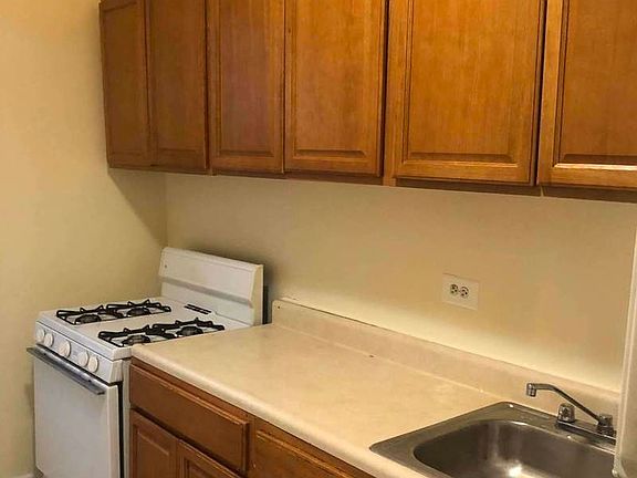 5th image of 2725 Morris Ave APT 5A