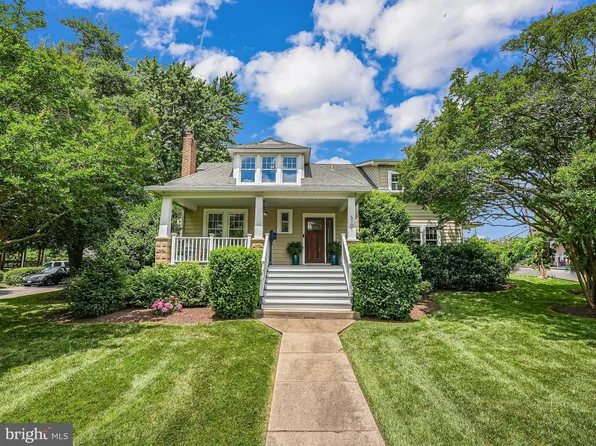 6701 25th St N, Arlington, VA 22213