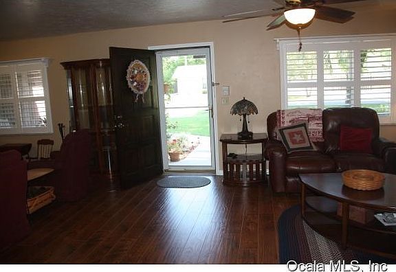 Storm Door Enables More Light