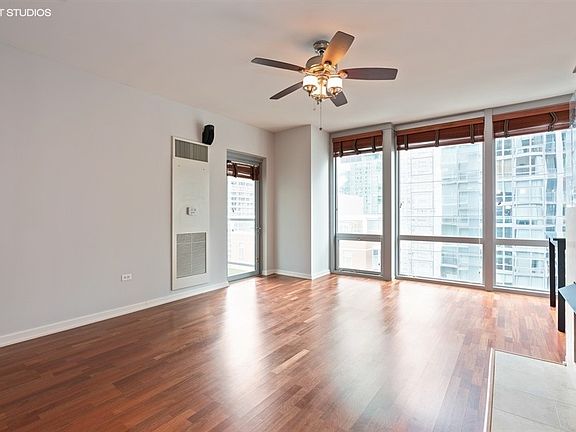 5th image of 160 E Illinois St APT 1706