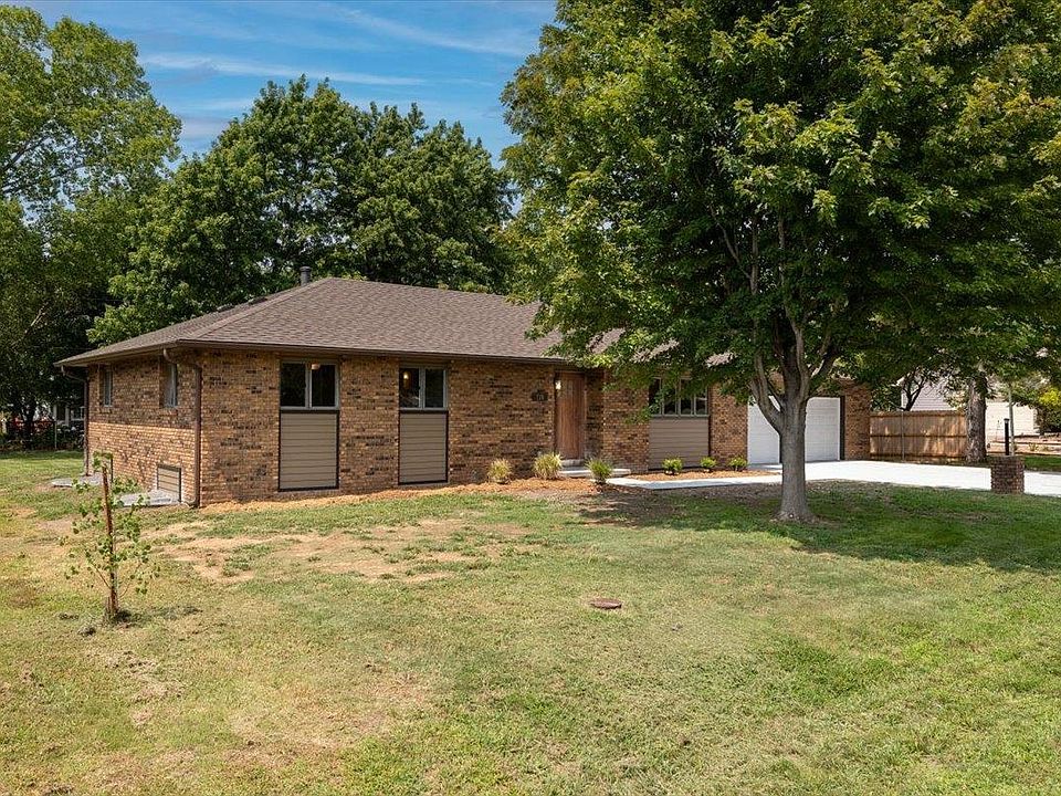 715 S Taylor St, Douglass, KS 67039 Zillow