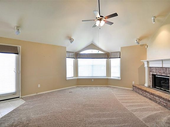5th image of 10817 Dry Creek Ln