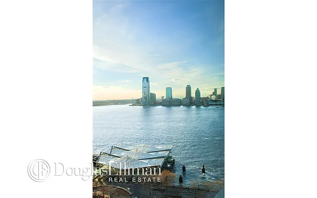 Sold by Douglas Elliman | media 24