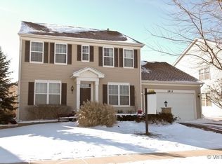 2812 Sweet Clover Way, Wauconda, IL 60084