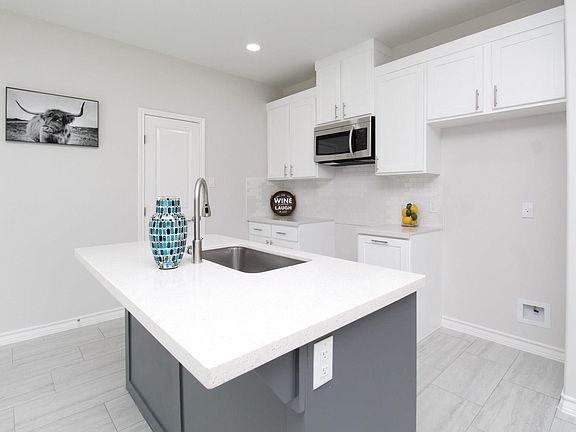 5th image of 514 Cienega Ln