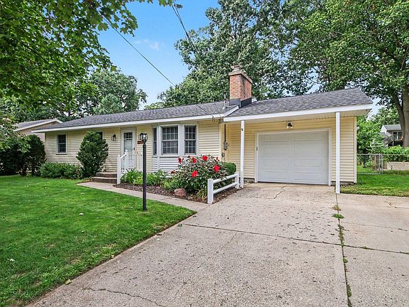 2nd image of 1297 Katrina Dr SE