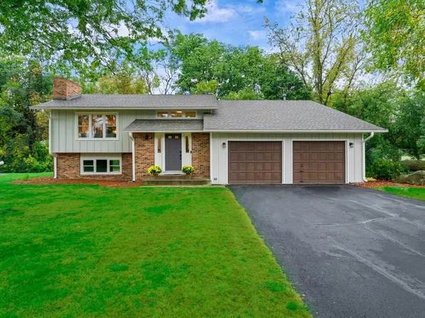 8450 141st Ct W, Apple Valley, MN 55124