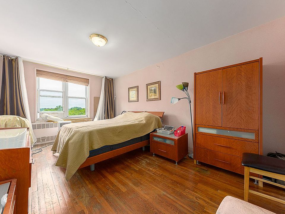 1st image of 3202 Nostrand Ave APT 6E