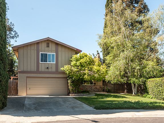 2nd image of 1612 Delta Dr