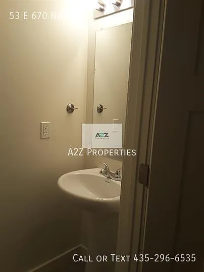 3 bed, 2.5 bath, 1800 sqft, $1,800 — Photo 3