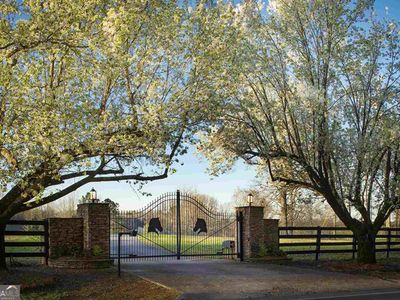 364 Country Club Rd, Newnan, GA, 30263