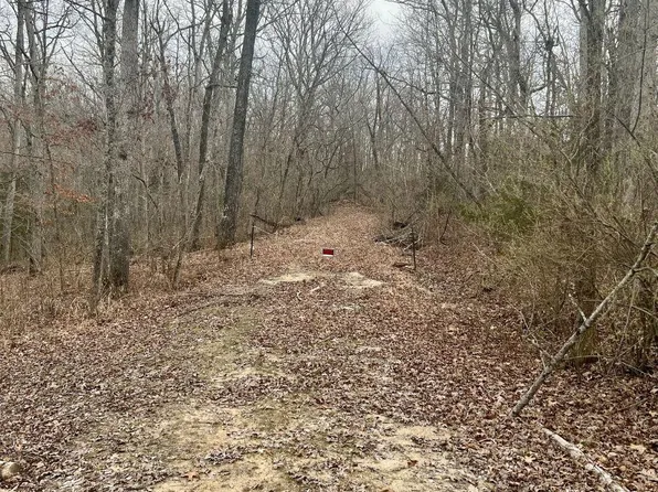 392 Highland Dr, Dittmer, MO 63023