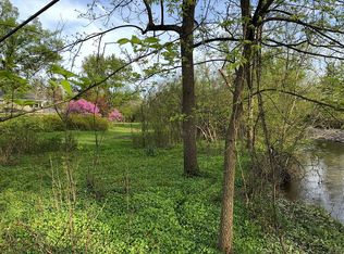 2081 Norfork Rd, Northfield, IL 60093