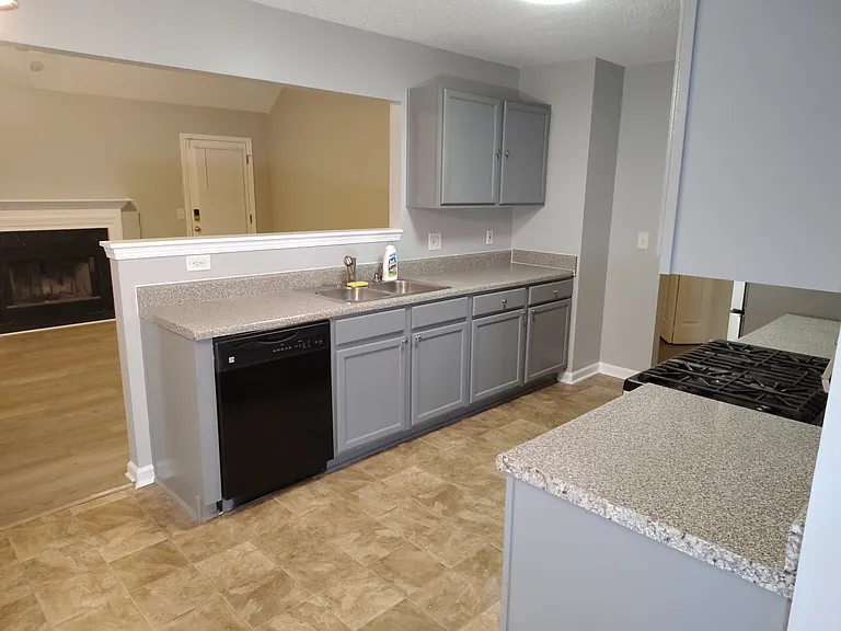 5800 Sable Glen Rd — Photo 4