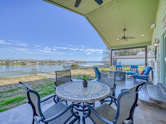 2nd image of 206 Mesquite Drive