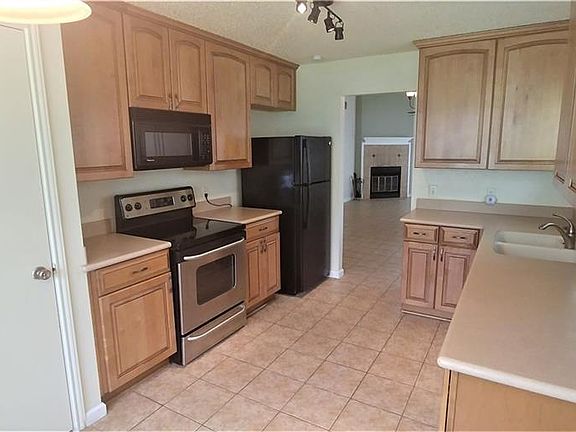 3rd image of 12014 Thompkins Dr