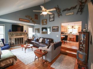 25 Windermere Ave, Greenwood Lake, NY 10925