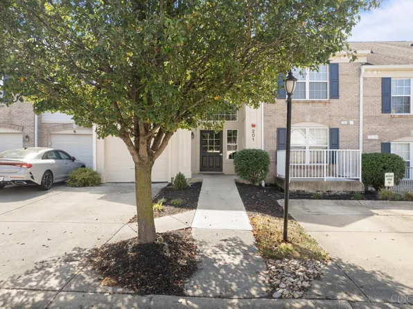 201 Fencerail Way APT A, Milford, OH 45150