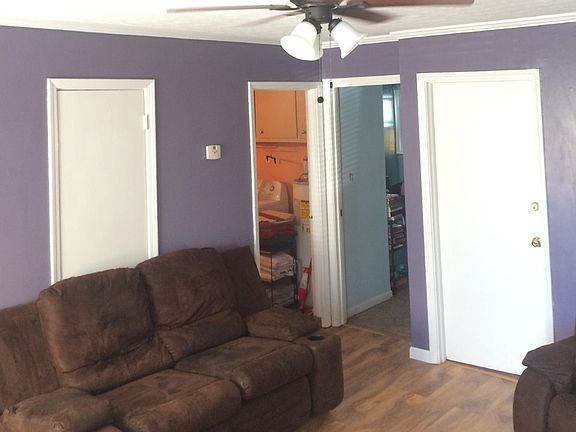 2nd image of 3503 Sarah Dr