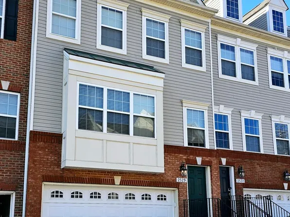2529 Hyacinth Ln, Gambrills, MD 21054