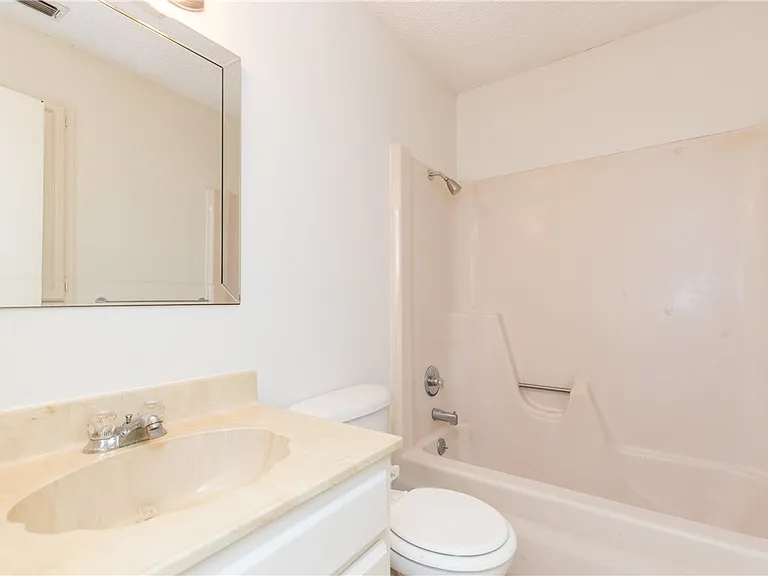 5133 Middlecoff Rd — Photo 16