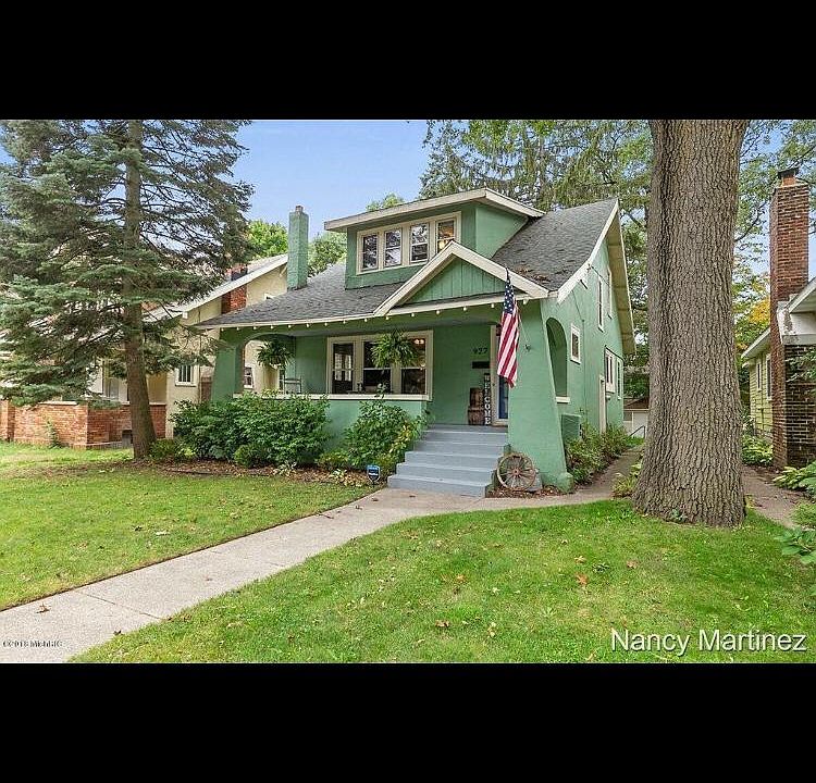 1st image of 927 Calvin Ave SE