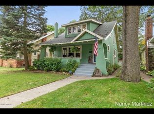 927 Calvin Ave SE, Grand Rapids, MI 49506