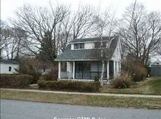 40 Smith Ave, Niantic, CT 06357