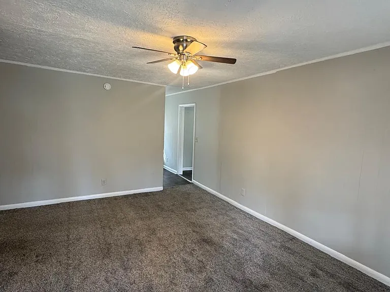 7 Landrum Pl SW — Photo 5