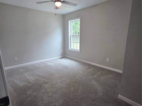 5th image of 3416 Green Valley Rd