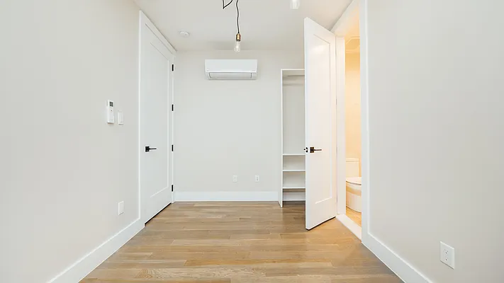 Rented by Nooklyn NYC LLC | media 2