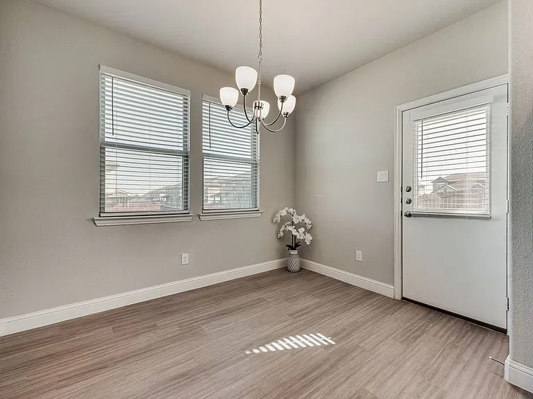 4929 Sanger Circle Dr #4929 — Photo 10