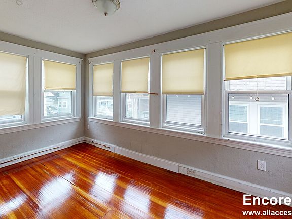 5th image of 20-22 Upcrest Rd #2