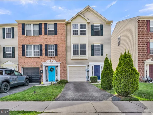 709 Grant Dr, Hanover, PA 17331
