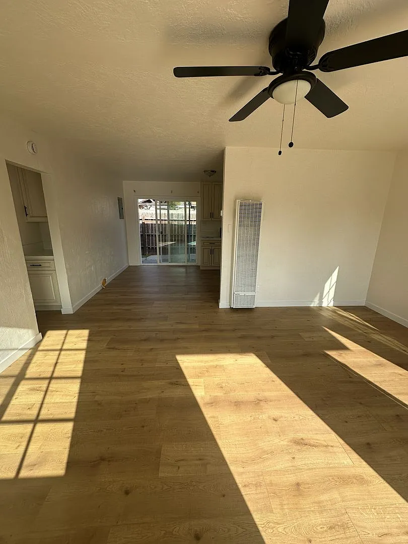 Building Photo - 130 Surfside Dr
