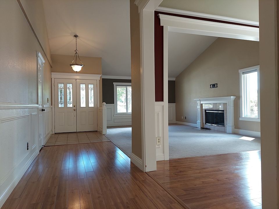The entrance and living room