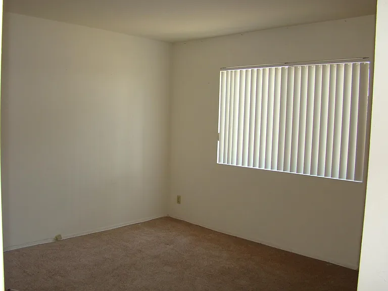 4631 Kester Ave #207 — Photo 15