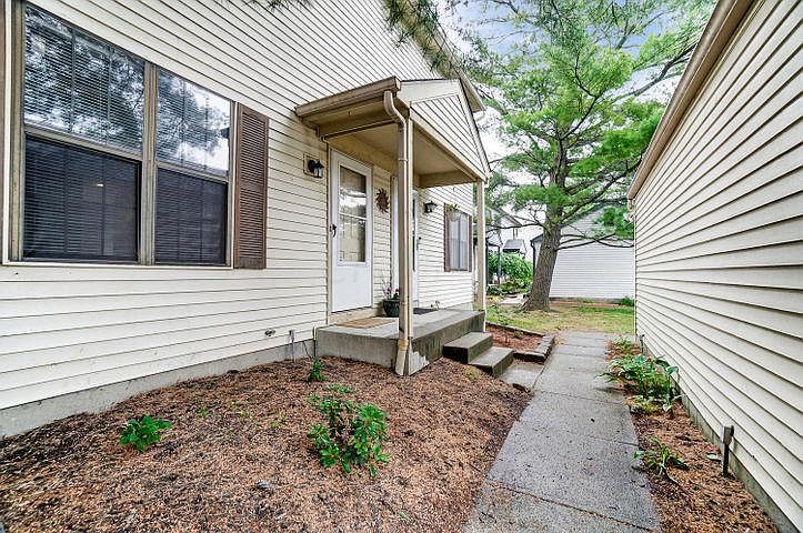1st image of 1644 Park Place Dr